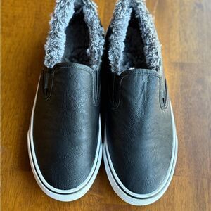 Lugz Black Slip-On Flats with Faux Fur Lining